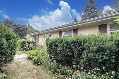 120  Rip Van Winkle Dr, Brookfield, WI 53186 - Photo 5