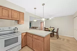 N82W13498 Fond du Lac Ave, Menomonee Falls, WI 53051 - Photo 21