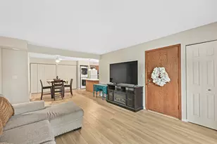 N82W13498 Fond du Lac Ave, Menomonee Falls, WI 53051 - Photo 11