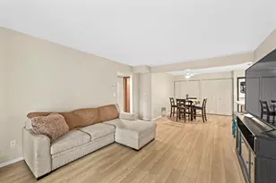 N82W13498 Fond du Lac Ave, Menomonee Falls, WI 53051 - Photo 9