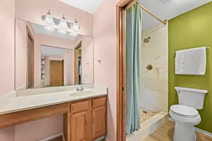 N82W13498 Fond du Lac Ave, Menomonee Falls, WI 53051 - Photo 23