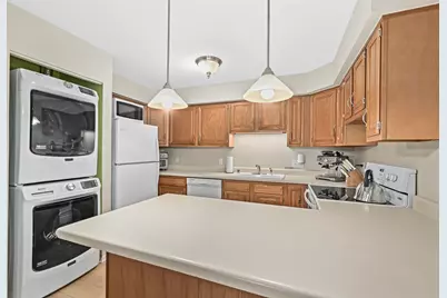 N82W13498  Fond Du Lac Ave #D108, Menomonee Falls, WI 53051 - Photo 19