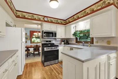 N109W20965  Mountbrooke Dr, Germantown, WI 53022 - Photo 5