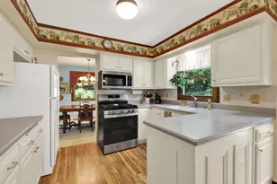 N109W20965 Mountbrooke Dr, Germantown, WI 53022 - Photo 5