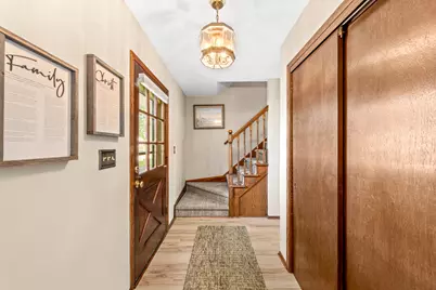 S74W26260  Green Mountain Dr, Vernon, WI 53189 - Photo 3