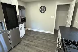 2229 N 102nd St, Wauwatosa, WI 53226 - Photo 5