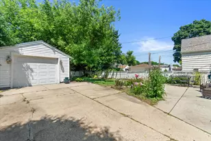 3229 N 90th St, Milwaukee, WI 53222 - Photo 31