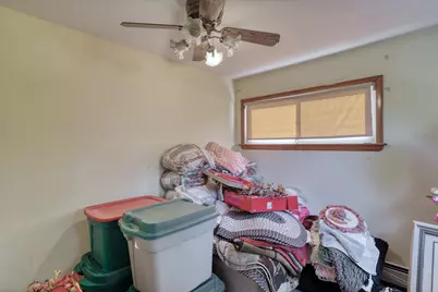2203 W Goldcrest Ave, Milwaukee, WI 53221 - Photo 31