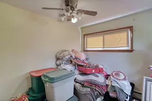 2203 W Goldcrest Ave, Milwaukee, WI 53221 - Photo 31