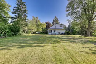 2203 W Goldcrest Ave, Milwaukee, WI 53221 - Photo 3