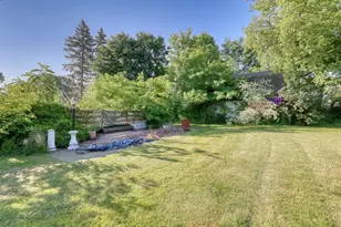 2203 W Goldcrest Ave, Milwaukee, WI 53221 - Photo 39
