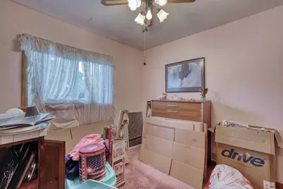 2203 W Goldcrest Ave, Milwaukee, WI 53221 - Photo 23