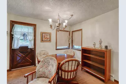 2203 W Goldcrest Ave, Milwaukee, WI 53221 - Photo 7
