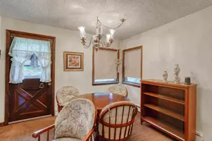 2203 W Goldcrest Ave, Milwaukee, WI 53221 - Photo 7