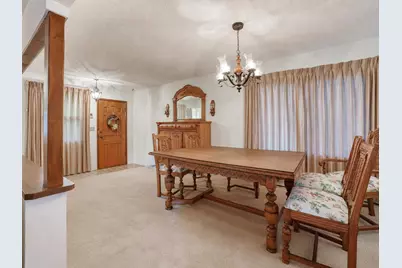 2203 W Goldcrest Ave, Milwaukee, WI 53221 - Photo 21