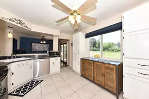 5215 S Balboa Dr, New Berlin, WI 53151 - Photo 9