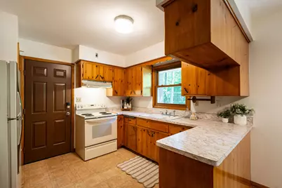 9410 S 15th Ave, Oak Creek, WI 53154 - Photo 5