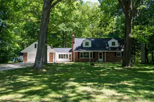 9410 S 15th Ave, Oak Creek, WI 53154 - Photo 1