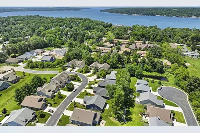 223  Summerhaven Ln, Lake Geneva, WI 53147 - Photo 5
