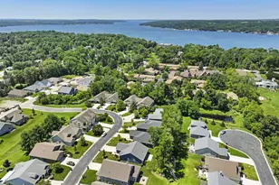 223 Summerhaven Ln, Lake Geneva, WI 53147 - Photo 5