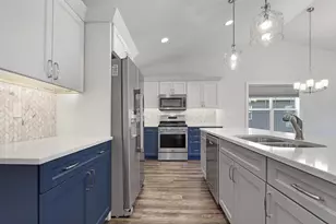 223 Summerhaven Ln, Lake Geneva, WI 53147 - Photo 9