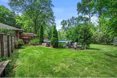 19500 W Pinecrest Ln, New Berlin, WI 53146 - Photo 37
