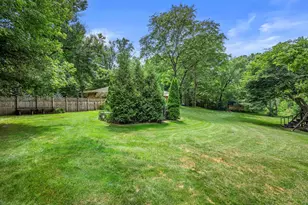 19500 W Pinecrest Ln, New Berlin, WI 53146 - Photo 39