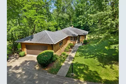 19500 W Pinecrest Ln, New Berlin, WI 53146 - Photo 45