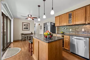 19500 W Pinecrest Ln, New Berlin, WI 53146 - Photo 9