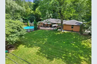 19500 W Pinecrest Ln, New Berlin, WI 53146 - Photo 33