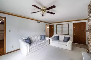 12600 W Wilbur Dr, New Berlin, WI 53151 - Photo 17