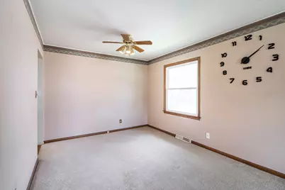 12600 W Wilbur Dr, New Berlin, WI 53151 - Photo 7
