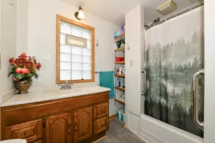 1705 E Eden Pl, Saint Francis, WI 53235 - Photo 7