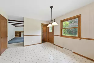 18440 Bristol Ln, Brookfield, WI 53045 - Photo 11