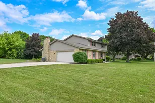 18440 Bristol Ln, Brookfield, WI 53045 - Photo 33