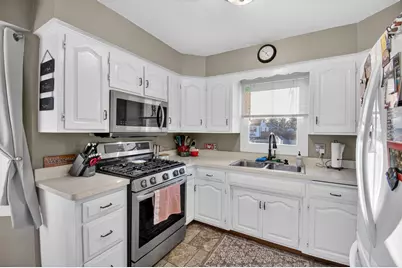 1305  Center St, Racine, WI 53182 - Photo 11
