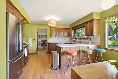 3280  San Marcos Dr, Brookfield, WI 53005 - Photo 17