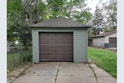 2423  20th St, Racine, WI 53403 - Photo 25
