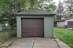2423 20th St, Racine, WI 53403 - Photo 25