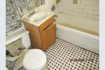 2723 N 40th St #2725, Milwaukee, WI 53210 - Photo 15