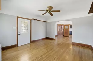 3812 E Carpenter Ave, Cudahy, WI 53110 - Photo 3