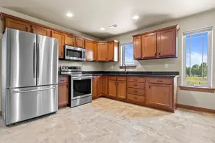 W187S10596 Kelsey Dr, Muskego, WI 53150 - Photo 41