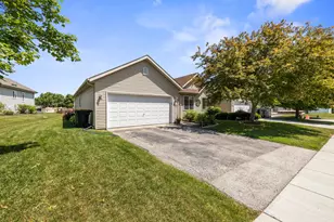 N170W19962 Willow Ridge Dr, Jackson, WI 53037 - Photo 21