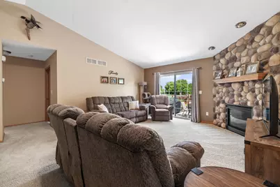 N170W19962  Willow Ridge Dr, Jackson, WI 53037 - Photo 5