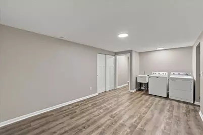 12246 W Euclid Ave, West Allis, WI 53227 - Photo 35