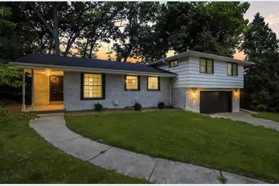 12246 W Euclid Ave, West Allis, WI 53227 - Photo 43