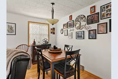 2216  La Follette Ave #2216A, Manitowoc, WI 54220 - Photo 3