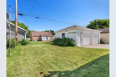 2216  La Follette Ave #2216A, Manitowoc, WI 54220 - Photo 19