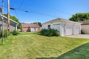 2216 La Follette Ave, Manitowoc, WI 54220 - Photo 19