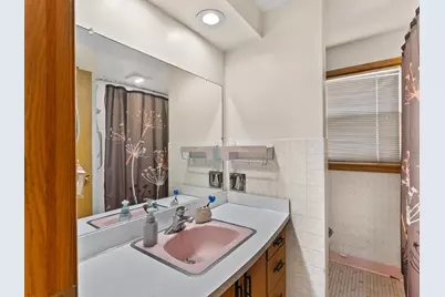 2216  La Follette Ave #2216A, Manitowoc, WI 54220 - Photo 13